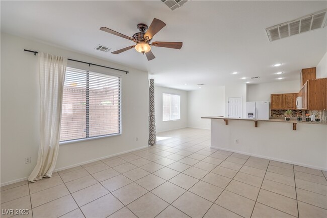 Building Photo - 10057 Bonterra Ave