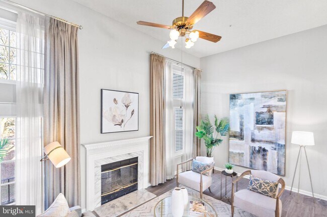 Building Photo - 7820 Somerset Ct