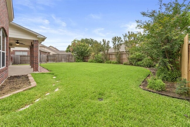 Building Photo - 25727 Shady Spruce Ln