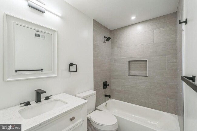 Building Photo - 1243 N 26th St