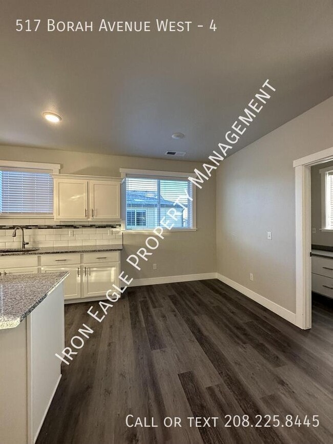 Building Photo - 517 Borah Ave W