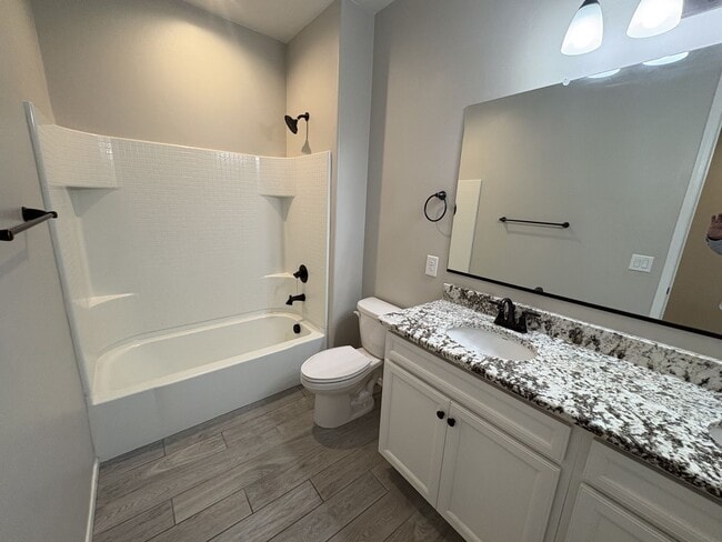 Building Photo - Star Valley Beauty 4 bedroom two bath built in 2023