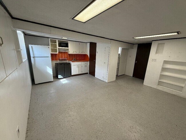 Building Photo - 152 W 30th St
