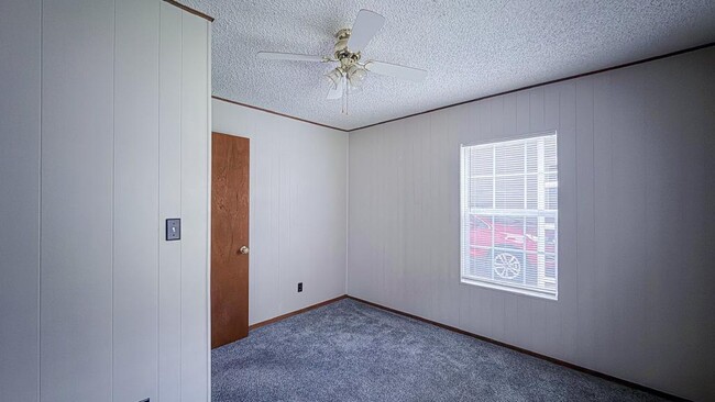 Building Photo - 613 W 23rd St
