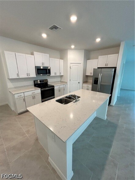 Building Photo - 19872 Green Pasture Rd