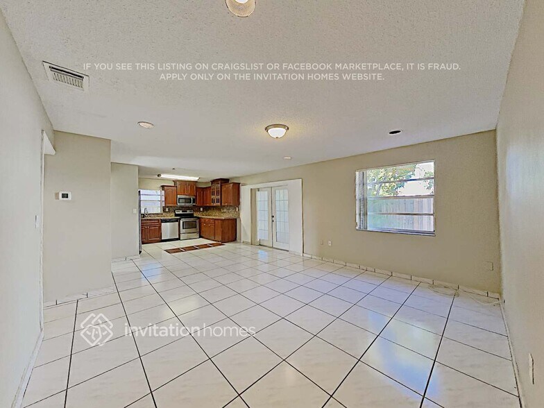 Building Photo - 8216 NW 192nd Terrace