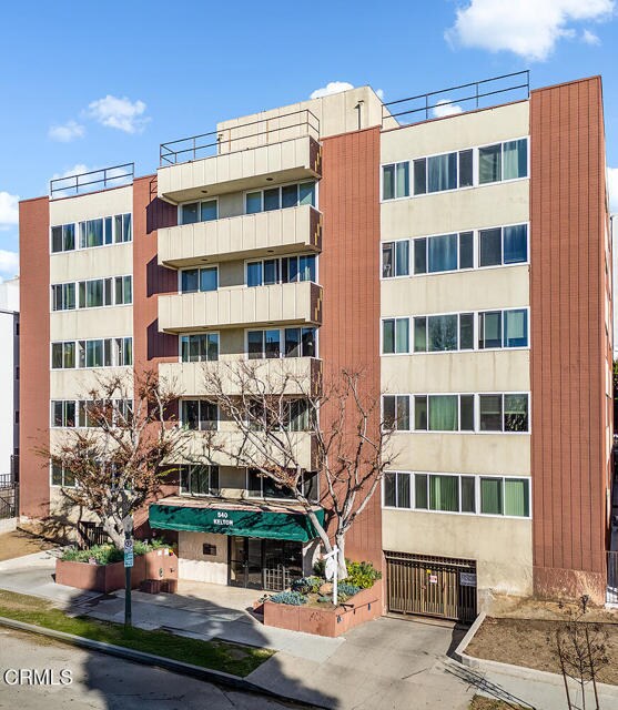 Building Photo - 540 Kelton Ave