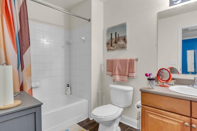 Building Photo - 512 Wingspan Way