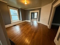 Building Photo - 3 bedrooms house