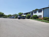 Building Photo - 160 W Rd