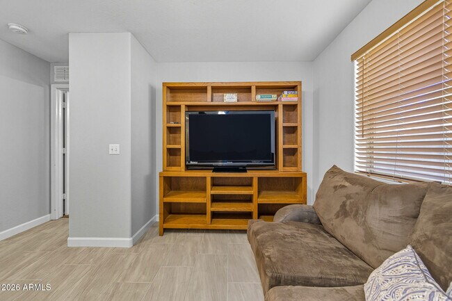 Building Photo - 45023 Miramar Rd