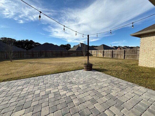 Building Photo - 6124 Cherry Hill Cir