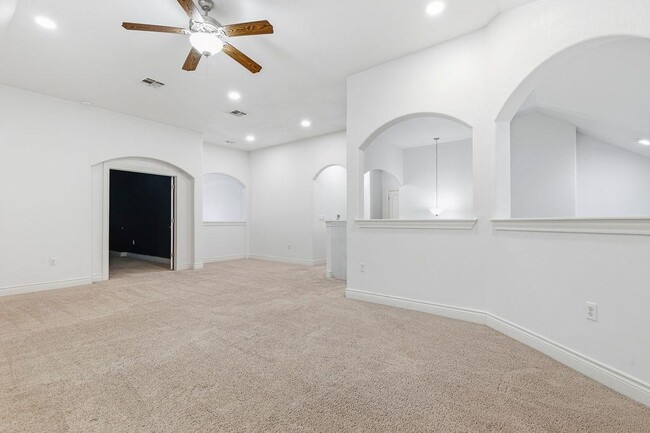 Building Photo - 15004 Iveans Way