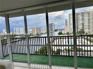 Building Photo - 2017 S Ocean Dr