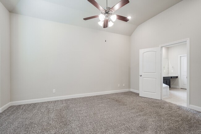 Building Photo - 4831 Eagles Glen Dr