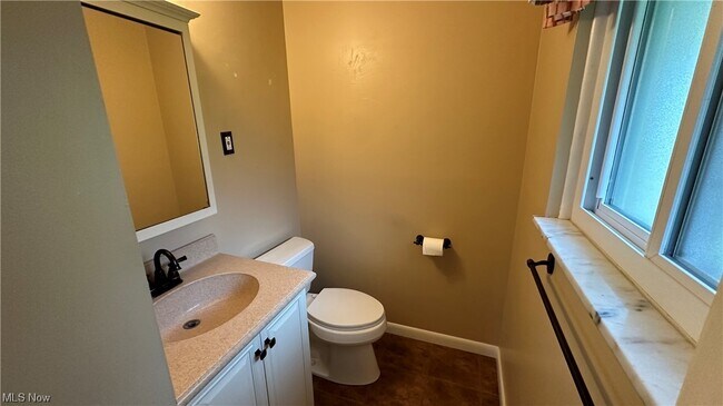 Building Photo - 4960 W Park Dr