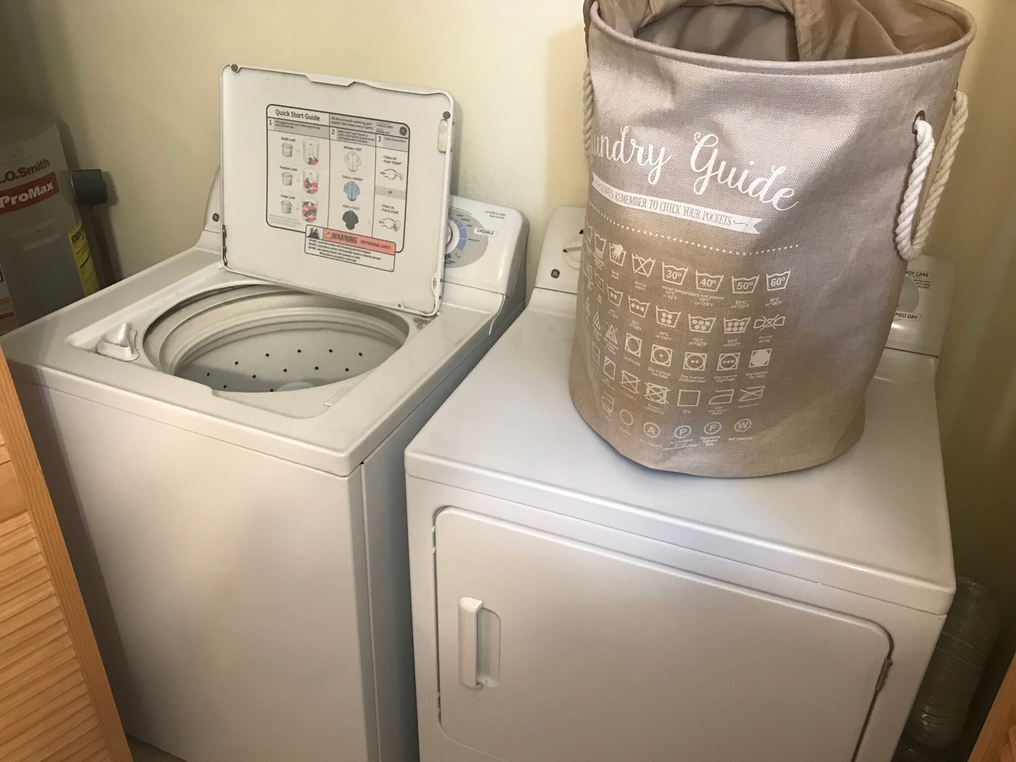 Washer/dryer in unit - 212 Court Ruelle