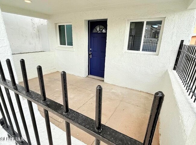 Building Photo - 5658 Dailey Ave