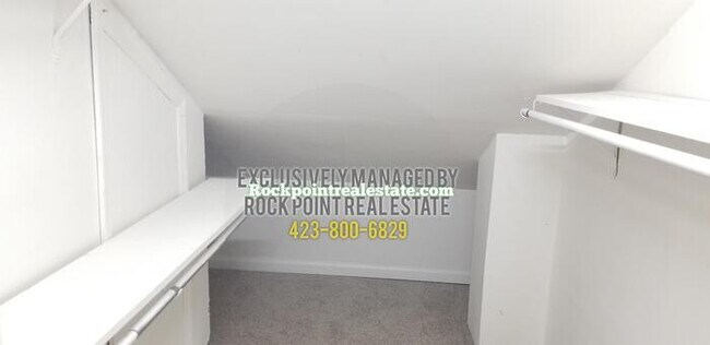 Building Photo - Great Townhome in Hixson!