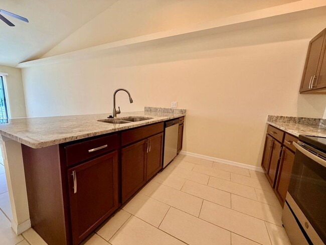 Building Photo - Like-New 3BR-2 Bath Duplex w/ Garage, Prime Cape Coral Location + Flexible Lease Options+Pet Frie...