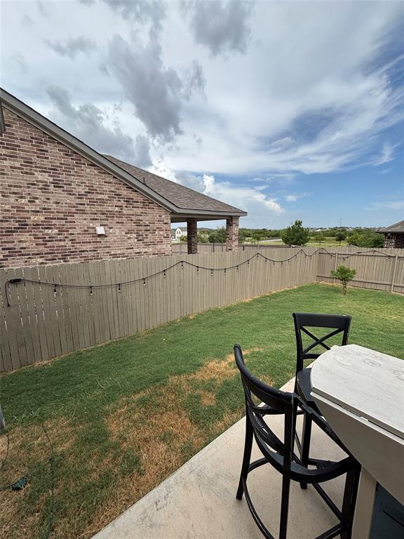 Building Photo - 8013 Philbrook Dr