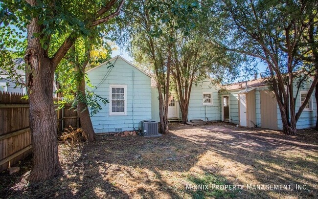 Building Photo - 2404 27th St