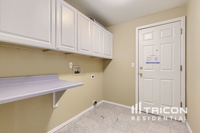Building Photo - 3856 Rawhide Cir