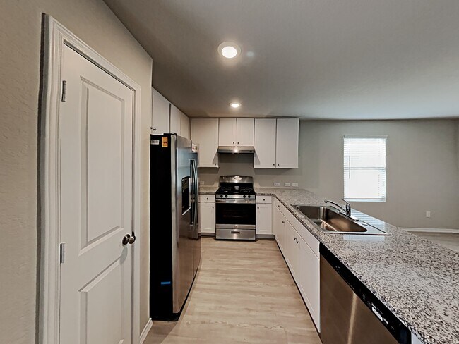 Building Photo - 8814 Braun Mesa
