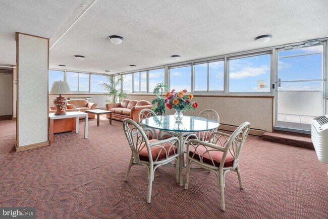 Building Photo - 9701 Fields Rd