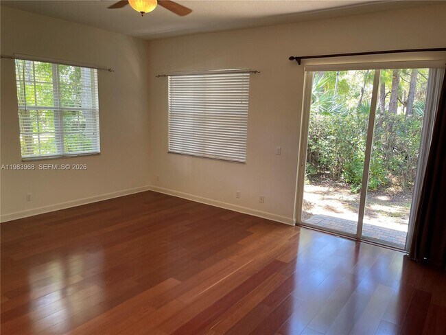 Building Photo - 640 Moondancer Ct