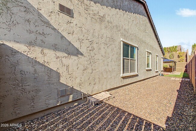 Building Photo - 25469 N 103rd Ave