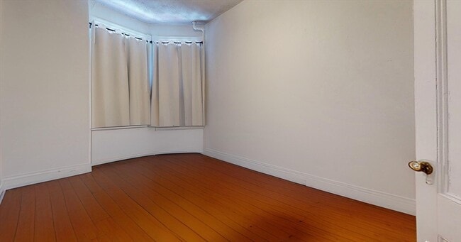 Building Photo - 10-14 Union Pk