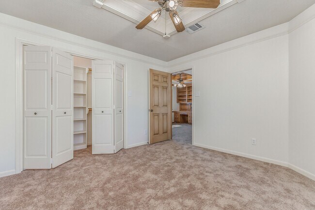 Building Photo - 18242 Vinland Dr