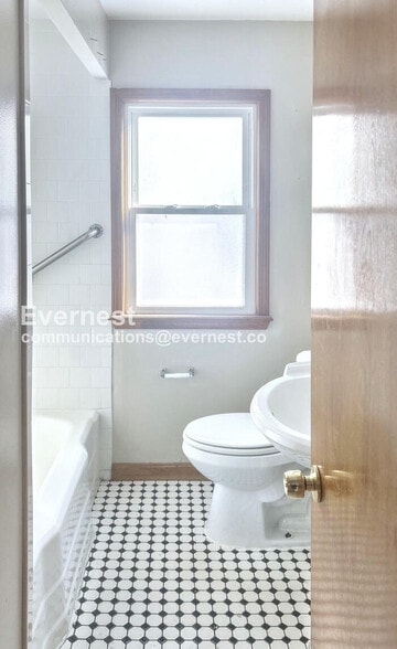 Building Photo - 4217 Stilmore Rd