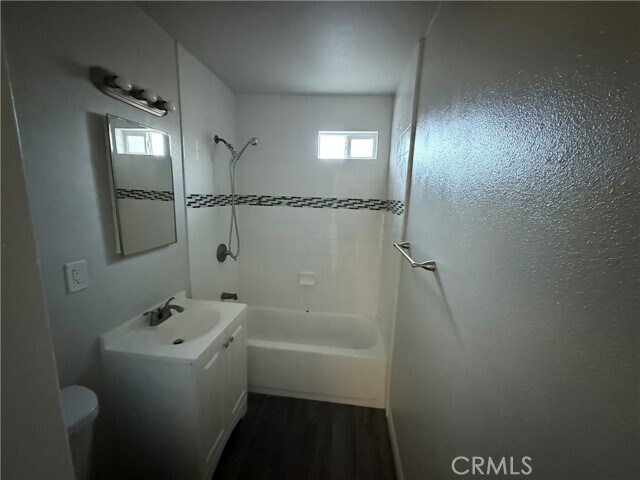 Building Photo - 583 W Gray St