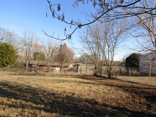 Building Photo - MOVE IN SPECIAL: $200 OFF THE 1ST FULL MON...