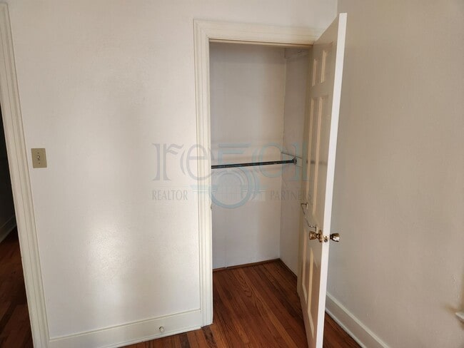 Building Photo - Great 3 Bedroom 1 Bathroom in Forest Heigh...