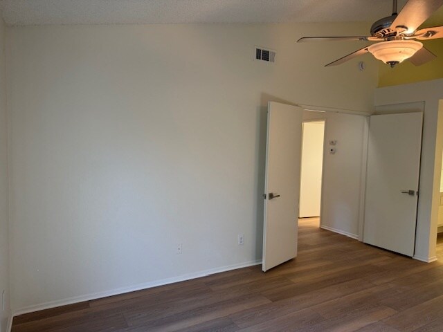 Building Photo - 641 S Iron Horse Ln