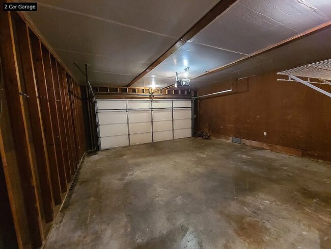 Building Photo - 11 Jan Ave