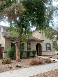 Building Photo - 4-bedroom and loft in the Willows with com...