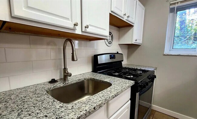 Interior Photo - Home Heights Apartments