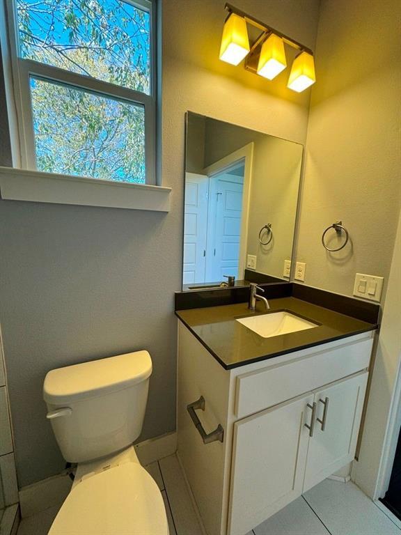 Building Photo - 6201 Felix Ave