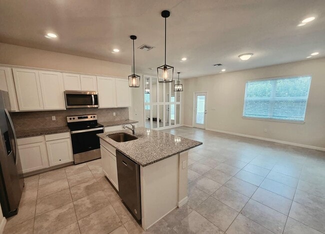 Building Photo - 3213 Watercress Dr
