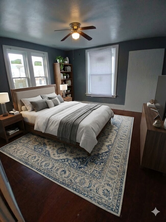 Building Photo - 1924 Latham St