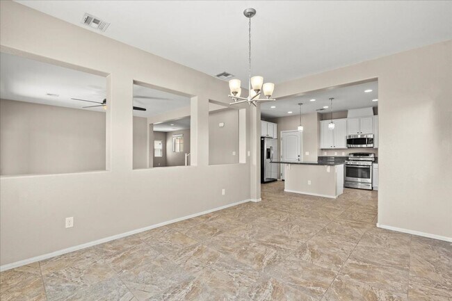 Building Photo - North Las Vegas Beauty – Roomy, Stylish, a...