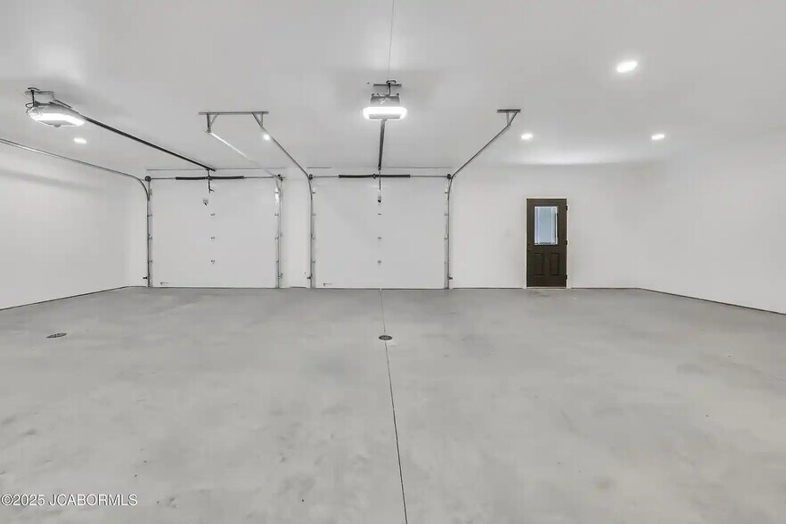 26x40 garage - 8206 Big Meadows Rd