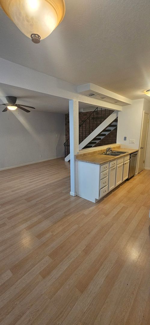 Building Photo - 263 Sharp Cir