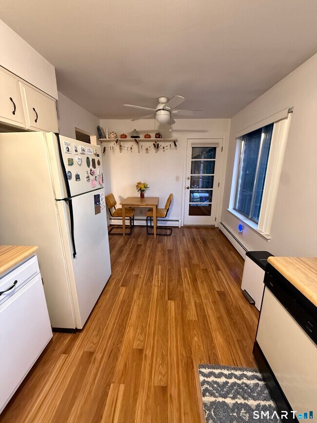 Building Photo - 333 Vincelette St