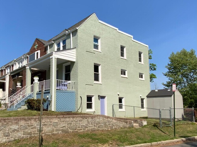 Building Photo - 1772 E St NE