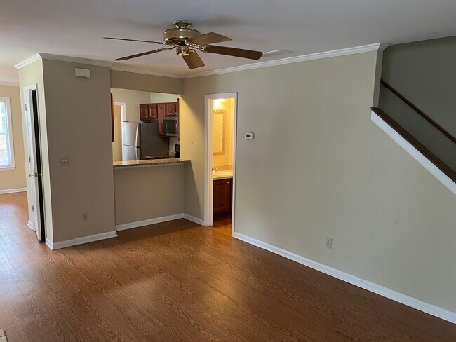 Building Photo - 6611-7227 Bevington Duplex
